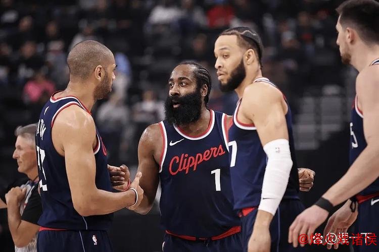 哈登达成里程碑，快船击败爵士终结连败，活塞力克奇才致8连败